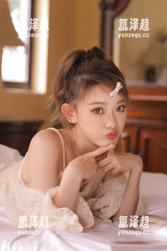 视频曝光！51吃瓜cn教你如何优雅吃瓜、咬瓜皮都不放过！