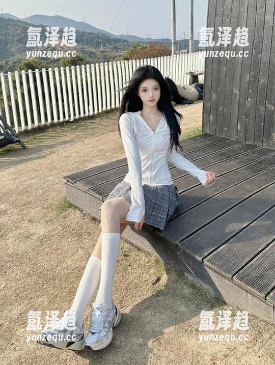 51爆料 别再当无知小白,下载51爆料,带你进入吃瓜网的总裁专属八卦圈!