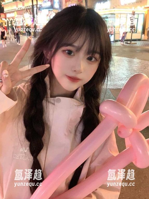 52吃瓜 “52吃瓜”:快走,进传送门,看看明星背后的那些小秘密!