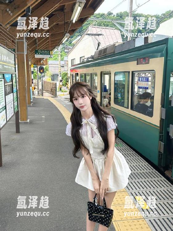 这链接你绝对不想错过，52吃瓜的深夜八卦时间！