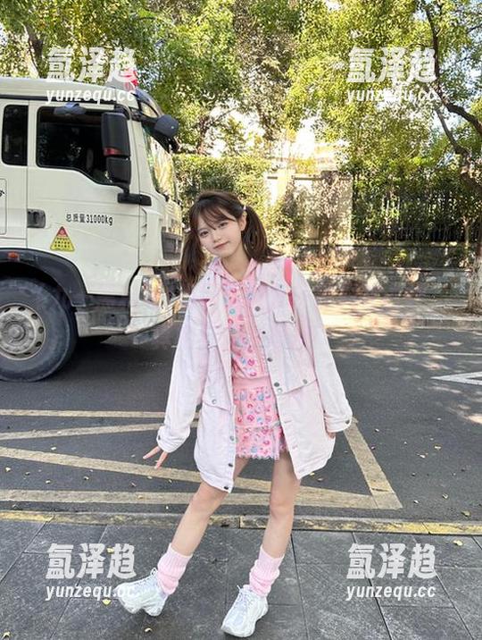 九一黑料社 当网页被九一黑料社占领,真相与假象难分!