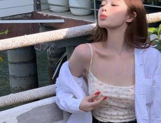 每次经过五一吃瓜的线路，都会忍不住想到今日吃瓜娜娜...