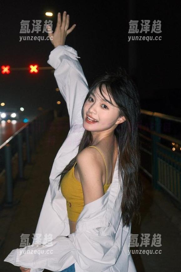 吃瓜网 热乎乎的瓜来了!吃瓜网APP链接,锁定争议与快乐!
