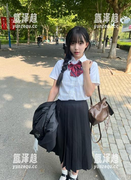 天天吃瓜网 安卓用户的欢乐剧场,天天吃瓜网带你领略八卦精彩!