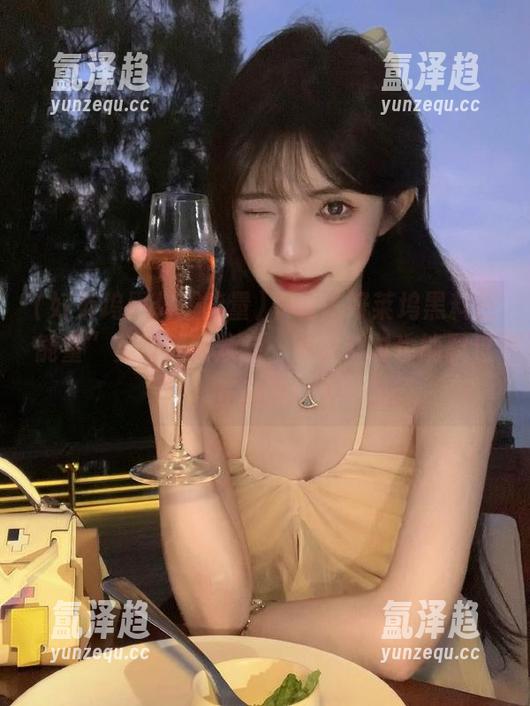 下载“好莱坞黑料正能量”免受迷路烦恼，看黑料时也能飘过正能量！
