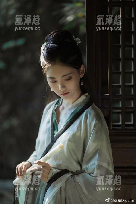 从未迷路的你，需要娱乐718国际版帮你跳到全球八卦的舞台！
