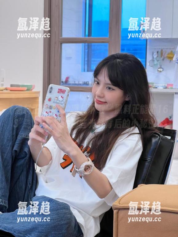 黑料正能量 冲啊!下载“黑料正能量163”,一起探讨那些光鲜背后的小秘密!
